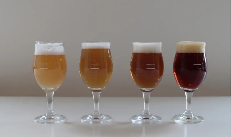 Vier verschillende stijlen bier op een rijtje